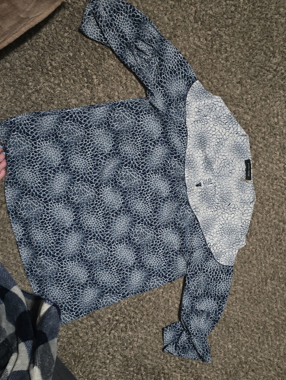 Womans Navy & White Patterned Elbow-Sleeve blouse